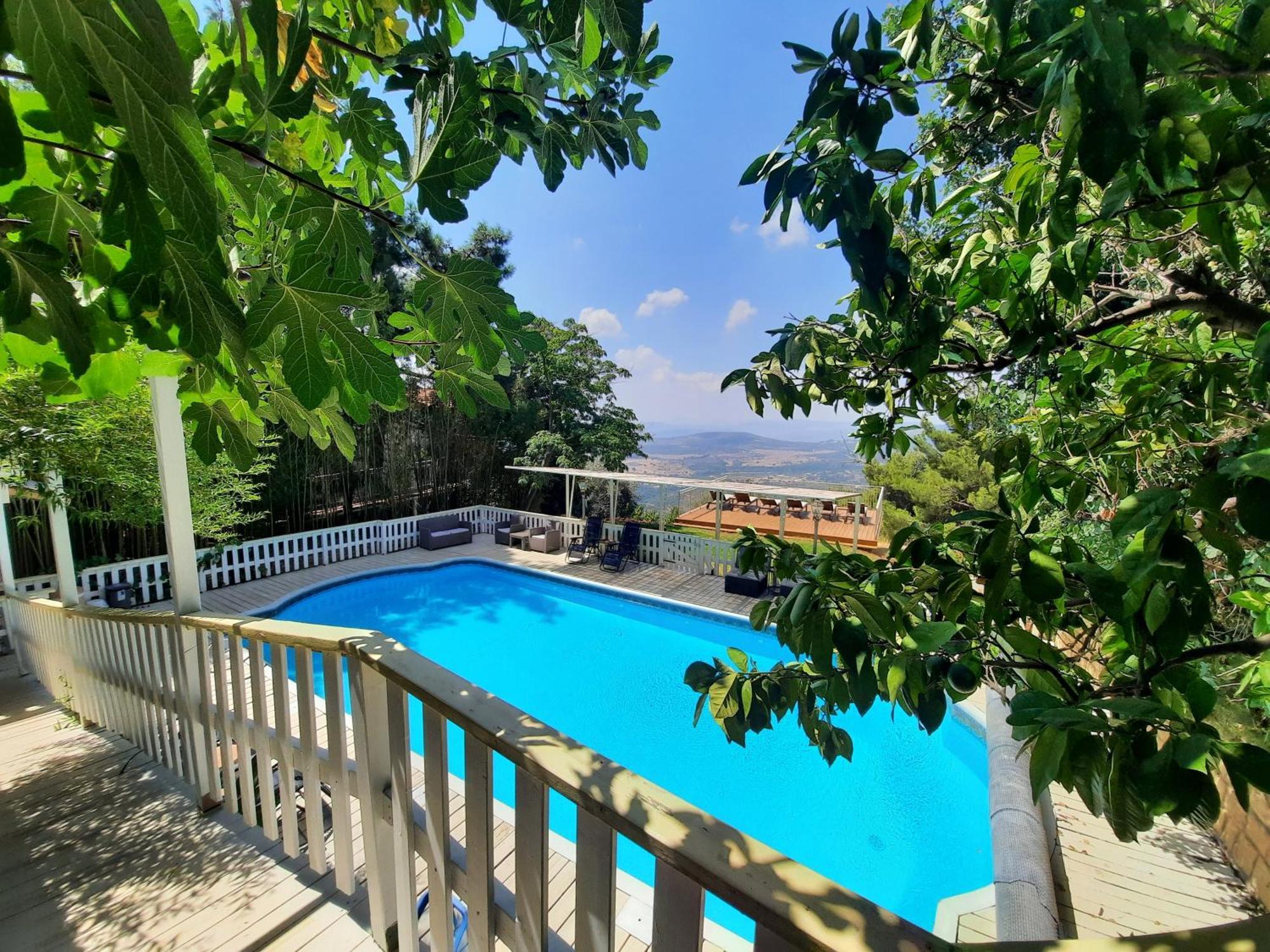 Ha'Seuda Ha'Achrona Suites อามิริม ภายนอก รูปภาพ